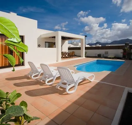 Ereza Buganvillas * Playa Blanca (Lanzarote)