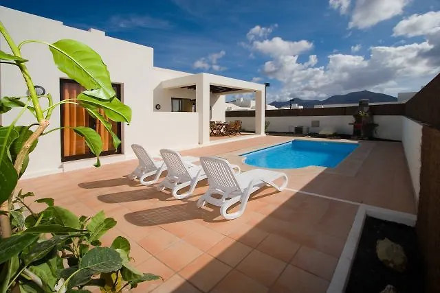 Ereza Buganvillas * פלאיה בלנקה
