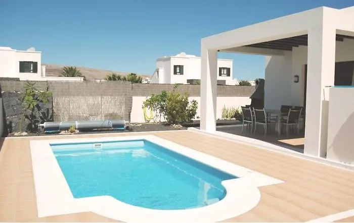 Ereza Buganvillas וילה