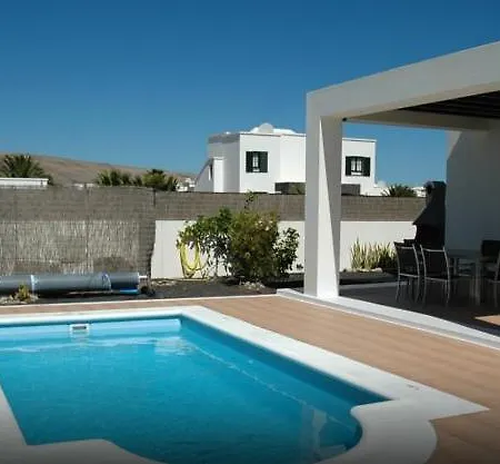 Ereza Buganvillas Willa *