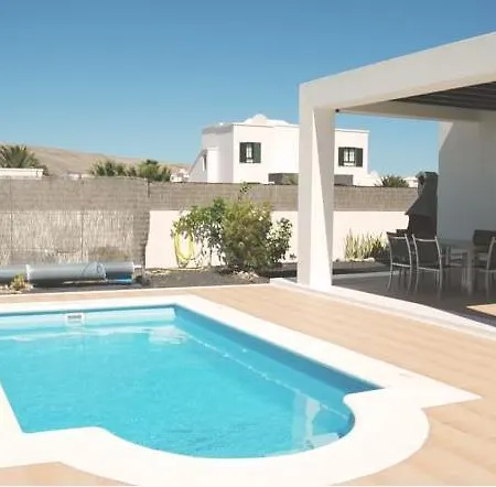 Ereza Buganvillas Villa