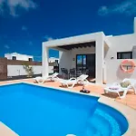 Vila Ereza Buganvillas